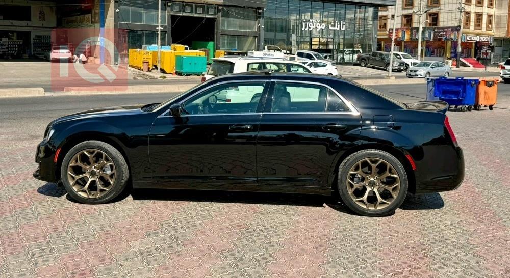 كرايسلر 300